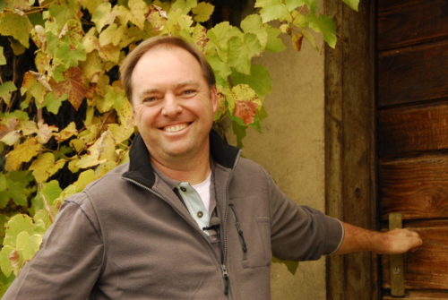 Portrait de Sacha Pelossi – Le vin de l’amitié et du plaisir