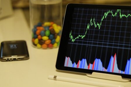 <strong>Pour la Fed, la baisse des taux est décalée, mais pas remise en cause</strong>