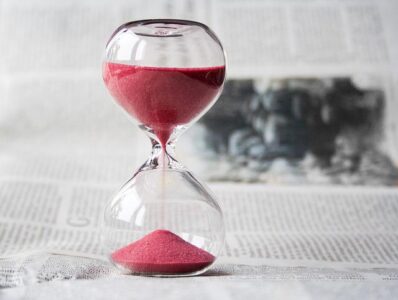 Rompons avec la dictature du temps