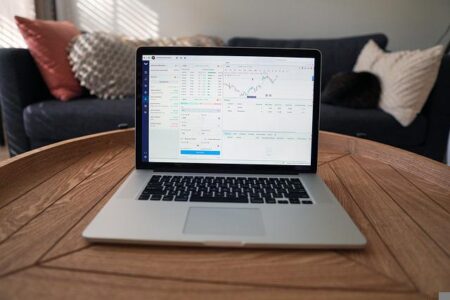 Résumé des flux et des performances thématiques au premier semestre
