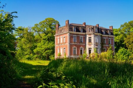 <strong><u>Les habitudes immobilières des ultra-riches  </u></strong>