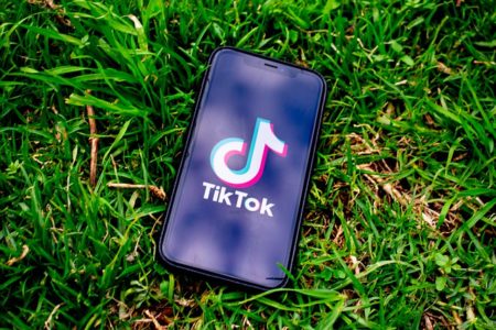 Comment les entreprises utilisent-elles TikTok pour le recrutement ?